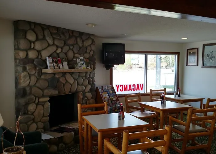 A Wyoming Motel 2*